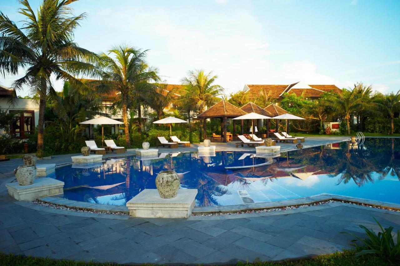 review-Lapochine-Beach-Resort-Hue